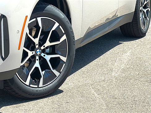 New 2026 BMW X3 xDrive30i w/ Premium Package AWD/4WD image 3