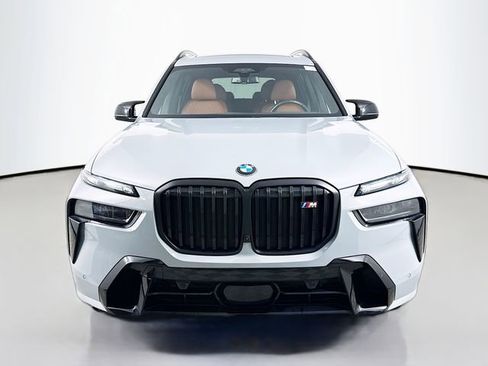 Used 2024 BMW X7 M60i w/ Executive Package image 2