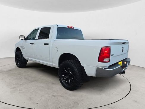 Used 2022 RAM 1500 Classic SLT image 3