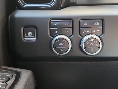Used 2024 GMC Sierra 1500 AT4X AWD/4WD image 15