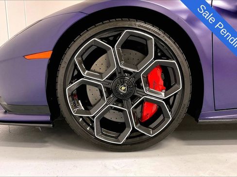 Used 2024 Lamborghini Huracan Tecnica RWD image 17