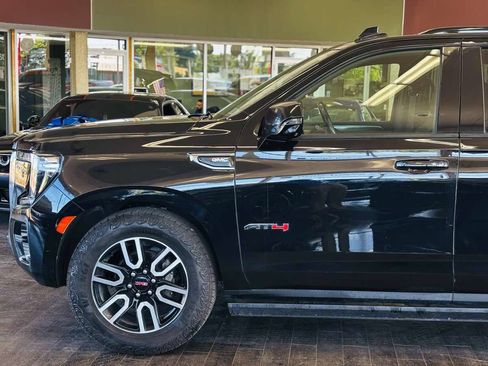 Used 2021 GMC Yukon XL AT4 w/ AT4 Premium Plus Package AWD/4WD image 16