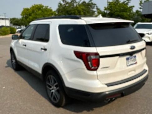 Used 2018 Ford Explorer Sport AWD/4WD image 3
