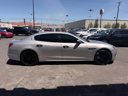 Used 2018 Maserati Quattroporte S GranSport Q4 AWD/4WD image 6