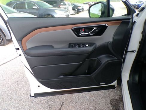 Used 2025 Subaru Forester Sport AWD/4WD image 22