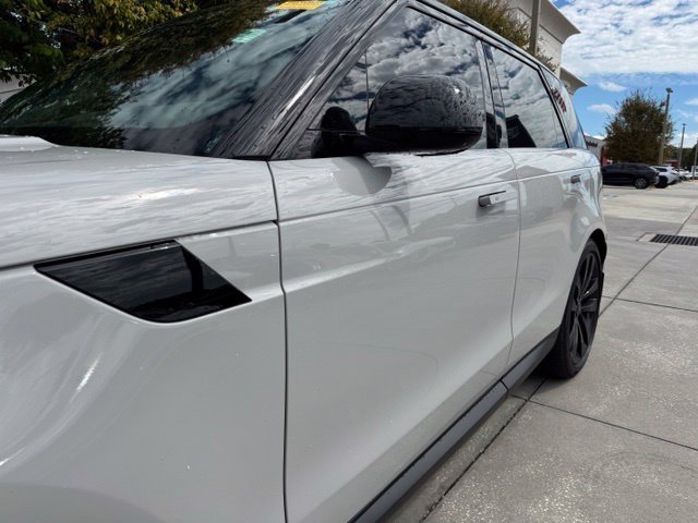 Used 2026 Land Rover Range Rover Sport SE AWD/4WD image 12