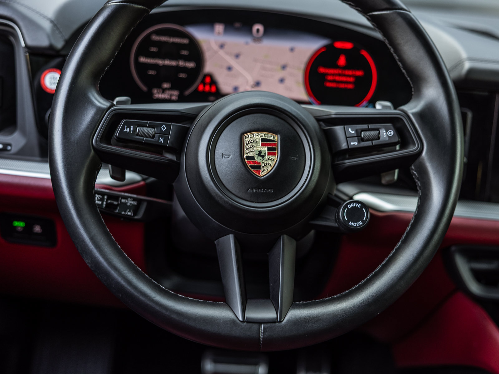 Certified 2024 Porsche Cayenne S AWD/4WD image 12