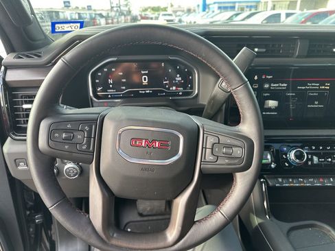 Used 2025 GMC Sierra 2500 AT4X AWD/4WD image 15