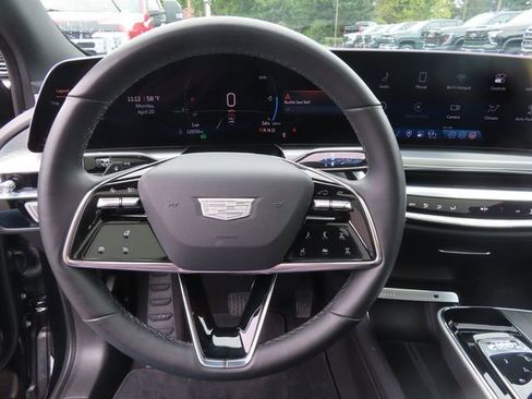 Used 2024 Cadillac Lyriq Luxury AWD/4WD image 17