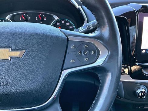 Used 2021 Chevrolet Traverse LT image 12
