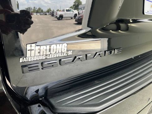Used 2026 Cadillac Escalade ESV Platinum Sport w/ LPO, ONYX Package AWD/4WD image 32