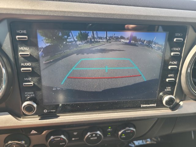 Used 2022 Toyota Tacoma TRD Off-Road w/ Technology Package AWD/4WD image 21