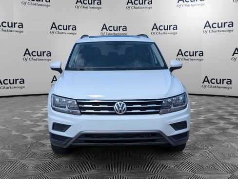 Used 2019 Volkswagen Tiguan SE w/ Panoramic Sunroof Package FWD image 3
