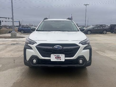 Used 2025 Subaru Outback Premium w/ Popular Package #1A image 4