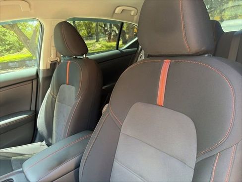 Used 2025 Nissan Sentra SR FWD image 10