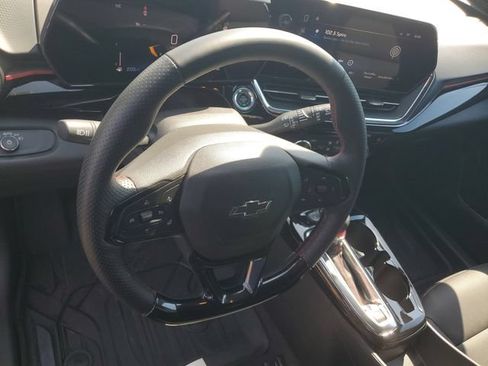 Certified 2025 Chevrolet Trax RS w/ Driver Confidence Package FWD image 17
