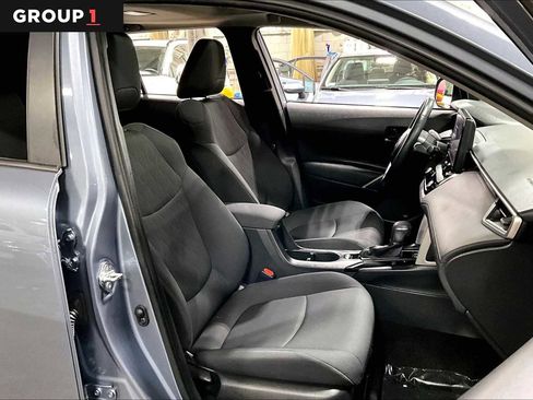 Used 2023 Toyota Corolla Cross LE w/ Moonroof Package AWD/4WD image 9