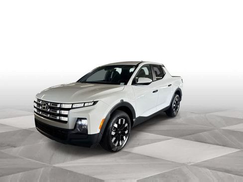 Used 2025 Hyundai Santa Cruz SE FWD image 4