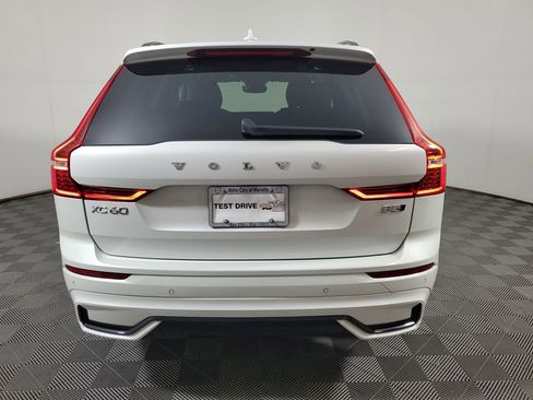 Certified 2025 Volvo XC60 B5 Plus AWD/4WD image 7