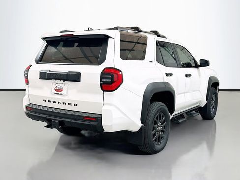 New 2025 Toyota 4Runner SR5 AWD/4WD image 4