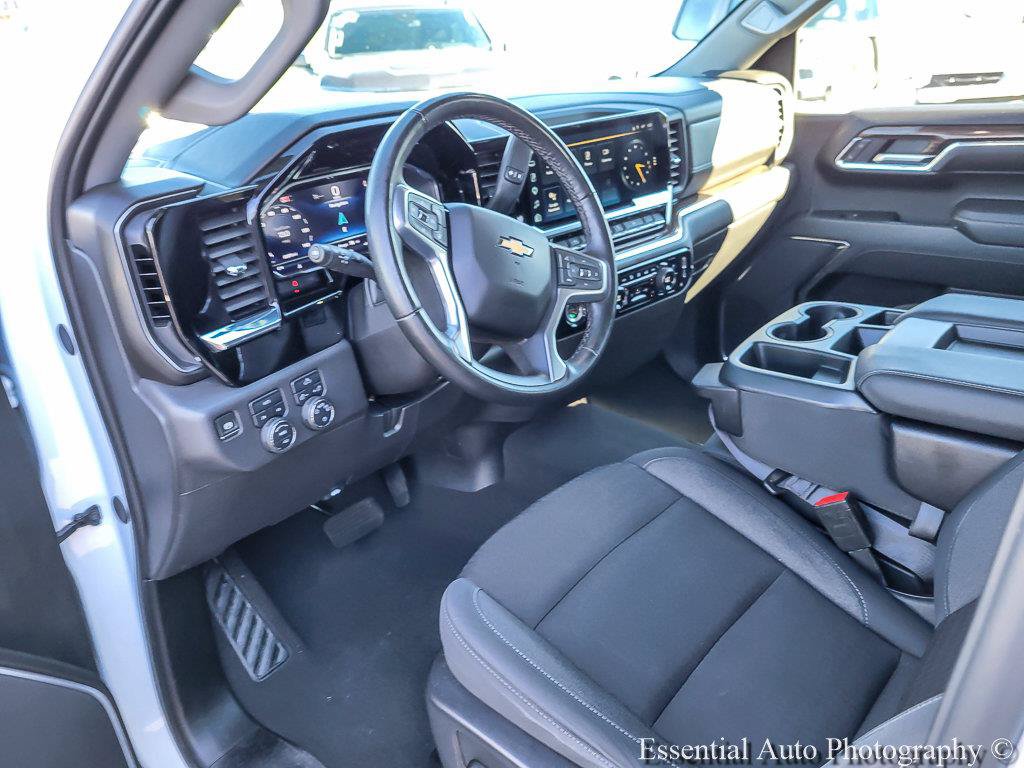 Used 2024 Chevrolet Silverado 1500 LT AWD/4WD image 11
