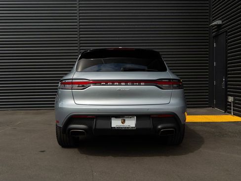 Used 2025 Porsche Macan image 10