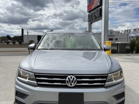 Used 2020 Volkswagen Tiguan S image 3