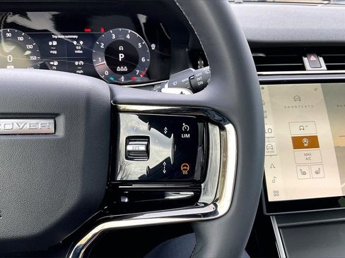 Used 2026 Land Rover Range Rover Evoque S image 12