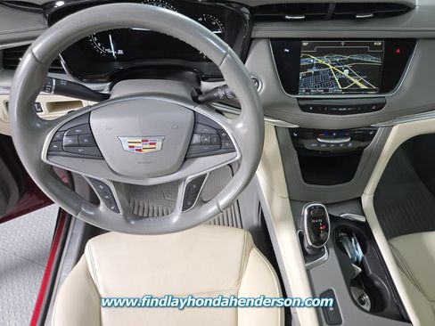 Used 2018 Cadillac XT5 Luxury w/ Driver Awareness Package FWD image 18