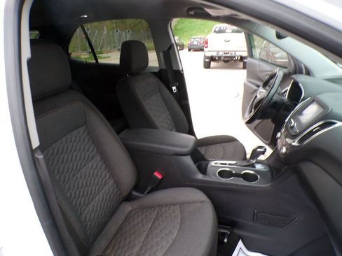Used 2018 Chevrolet Equinox LT FWD image 15
