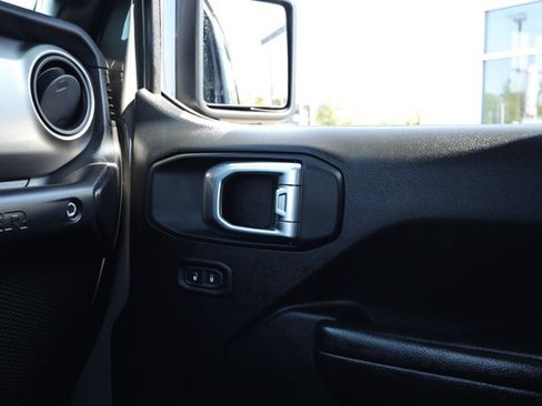 Used 2020 Jeep Wrangler Sport AWD/4WD image 25