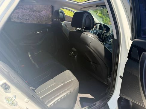 Used 2016 Hyundai Azera Limited FWD image 17