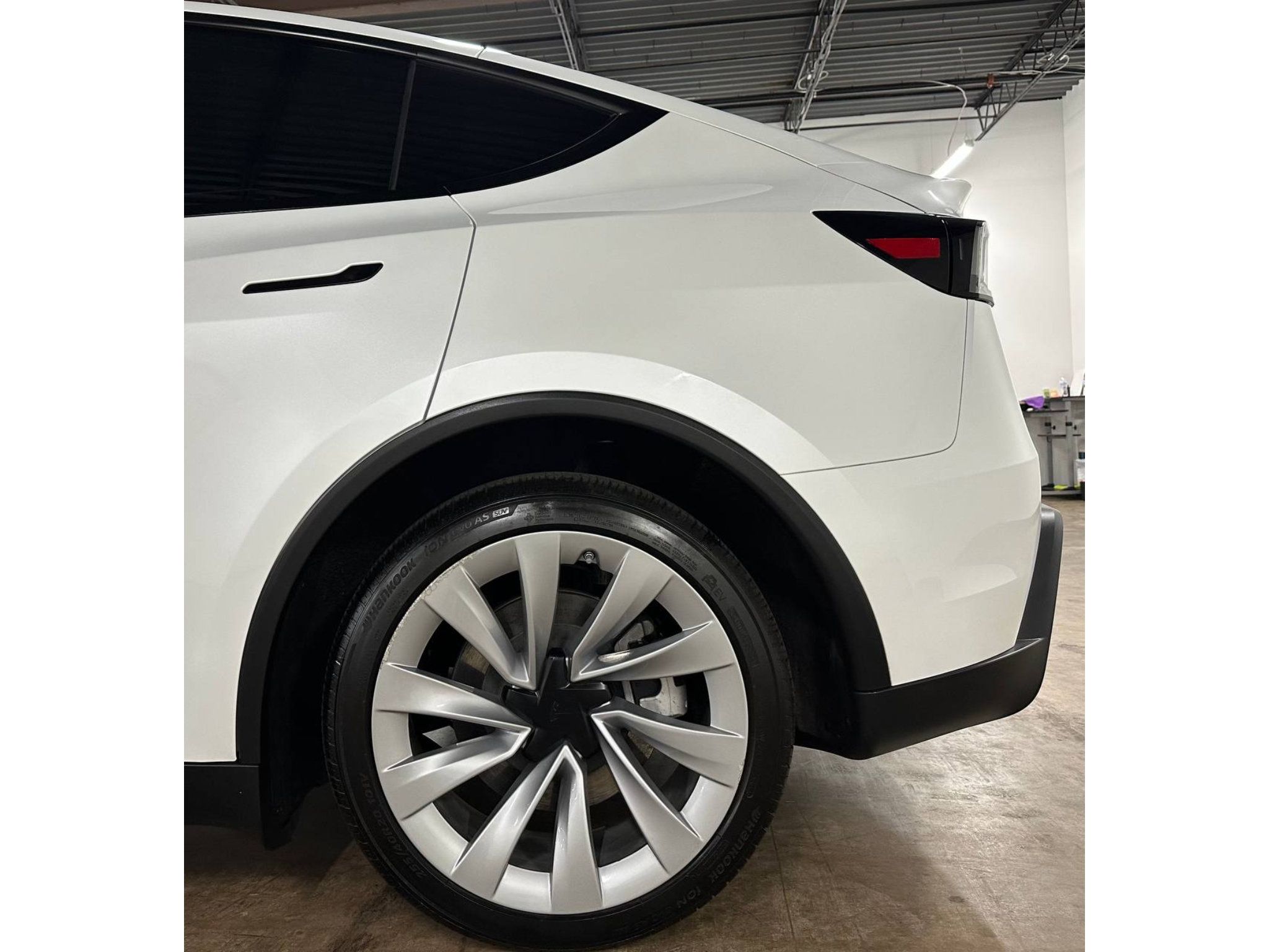 Used 2026 Tesla Model Y AWD image 10