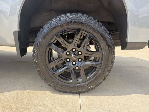 Used 2024 Chevrolet Silverado 1500 LT Trail Boss w/ Protection Package AWD/4WD image 8