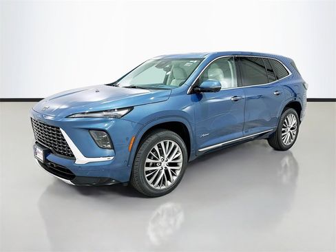 New 2026 Buick Enclave Avenir image 3