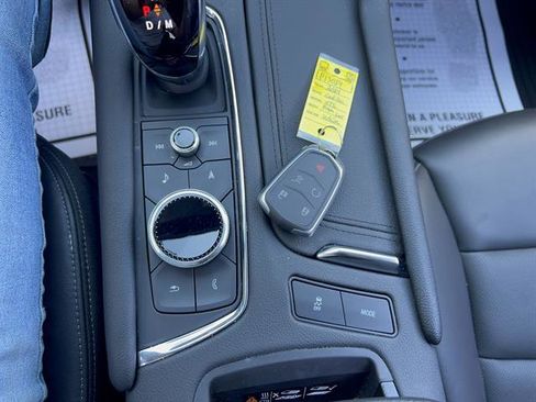 Used 2024 Cadillac XT6 Premium Luxury w/ Technology Package AWD/4WD image 25