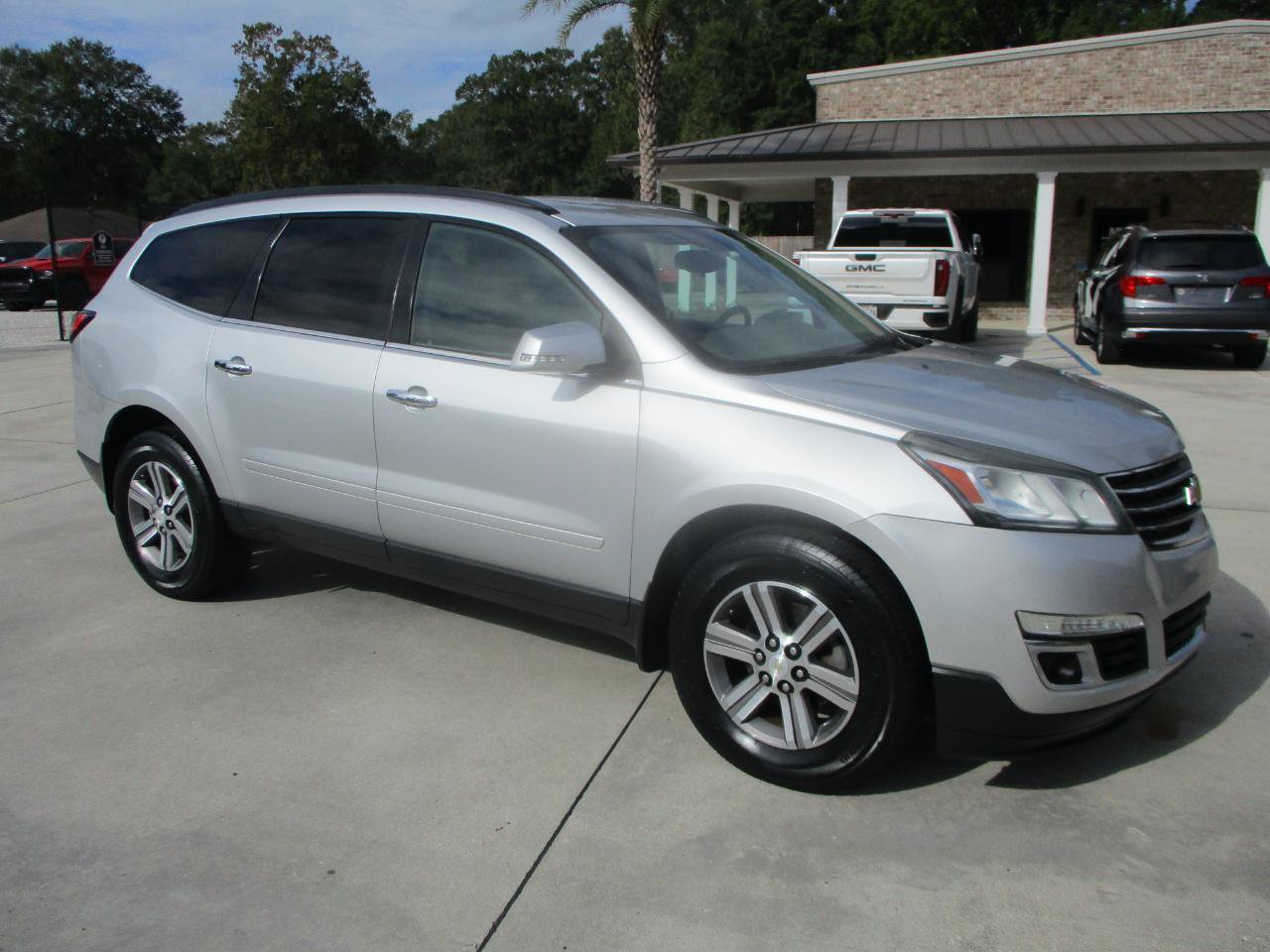 Used 2016 Chevrolet Traverse LT FWD image 17