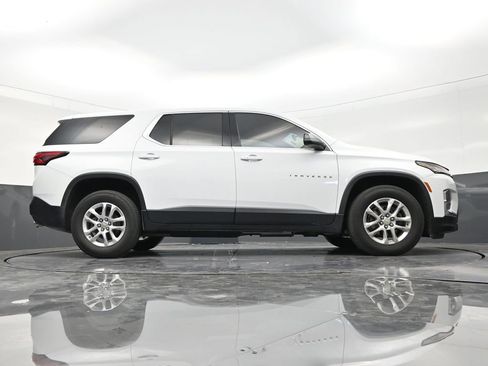 Used 2023 Chevrolet Traverse LS FWD image 25