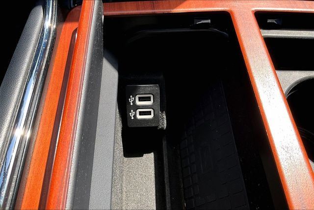 Used 2019 Lincoln Navigator Reserve AWD/4WD image 16