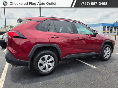 Used 2021 Toyota RAV4 LE AWD/4WD image 8