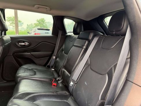 Used 2014 Jeep Cherokee Limited AWD/4WD image 10