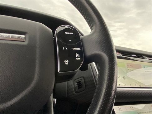 Used 2018 Land Rover Range Rover Velar S image 9