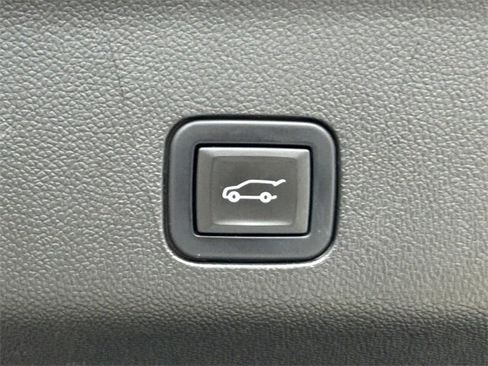 Used 2021 Chevrolet Suburban RST image 15