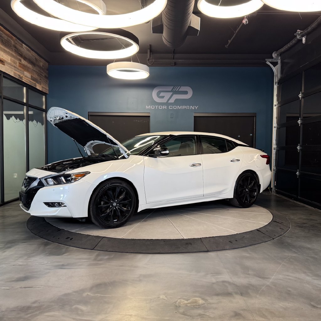 Used 2017 Nissan Maxima SR w/ Midnight Edition FWD image 24