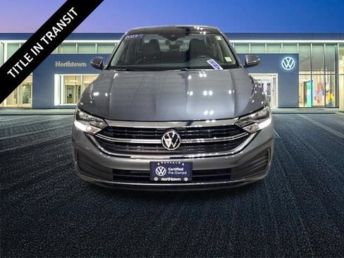 Used 2023 Volkswagen Jetta SE w/ Panoramic Sunroof Package FWD image 5