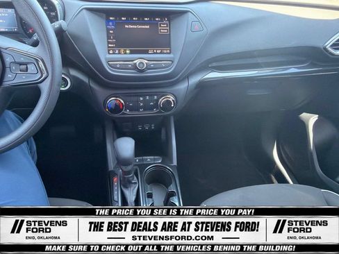 Used 2023 Chevrolet TrailBlazer LT FWD image 23