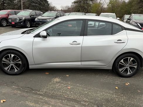 Used 2021 Nissan Sentra SV image 2