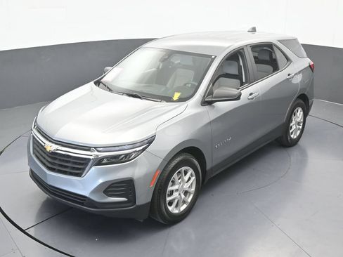 Used 2024 Chevrolet Equinox LS FWD image 41