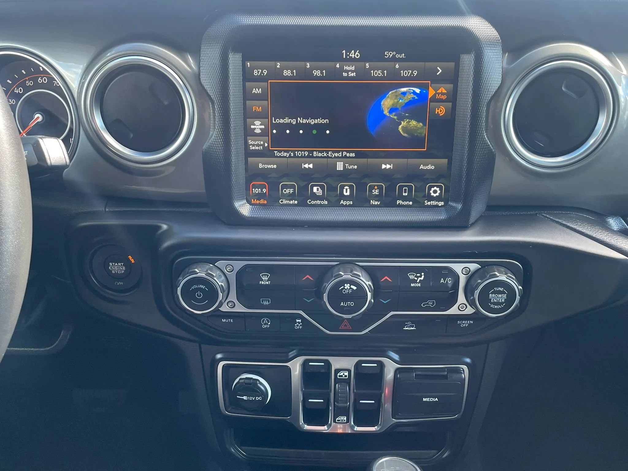 Used 2023 Jeep Gladiator Overland AWD/4WD image 13