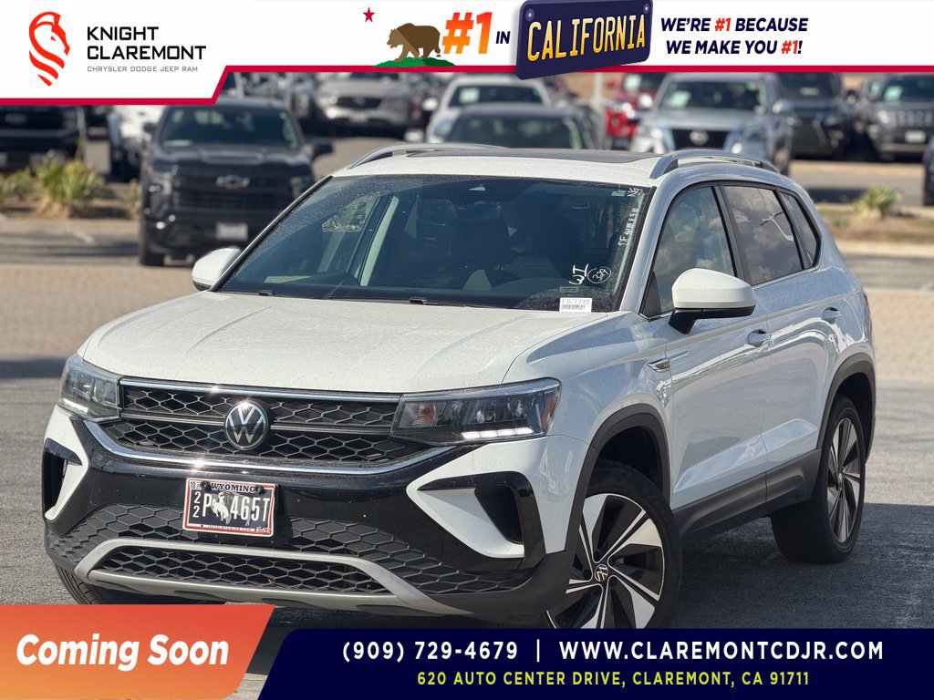 Used 2024 Volkswagen Taos SE AWD/4WD image 1